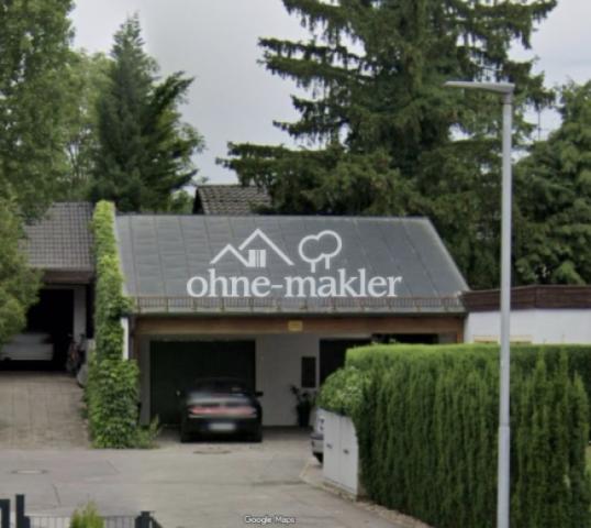 Zufahrt z. Grundstück -Carport