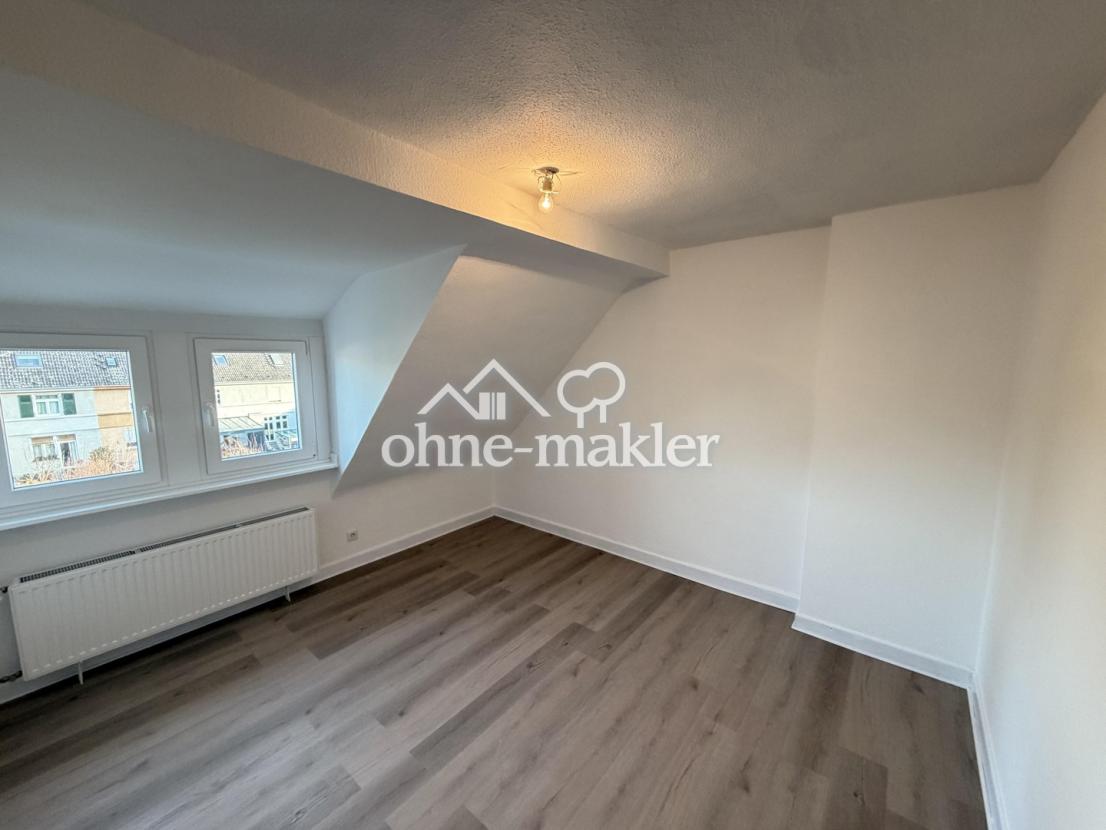 Mansardenraum 1