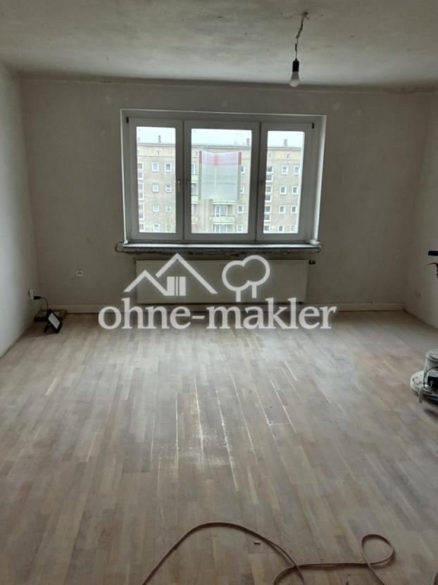 Wohnzimmer mit Parkett