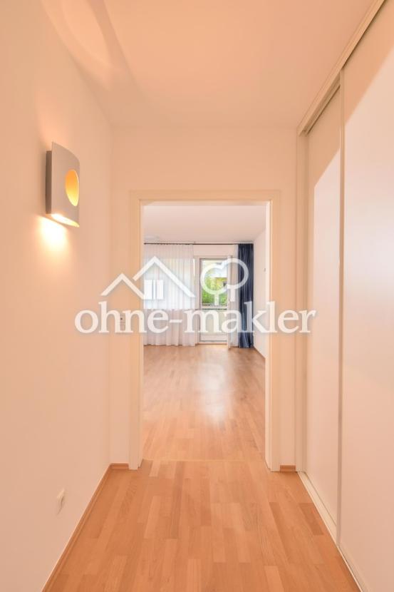 Flur mit Einbauschrank