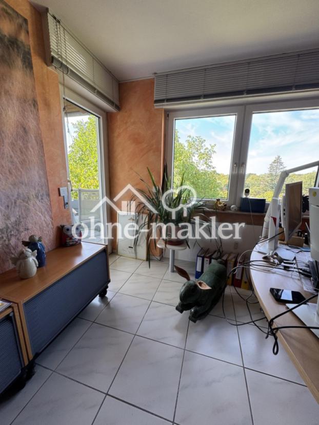 Arbeitszimmer mit Balkon