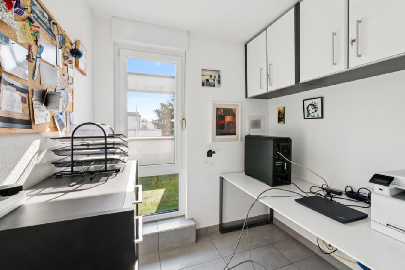 kleines Arbeitszimmer