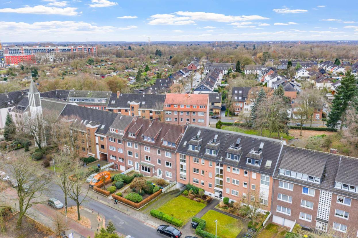 Drohnenaufnahme Hausfront