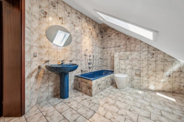 Badezimmer DG