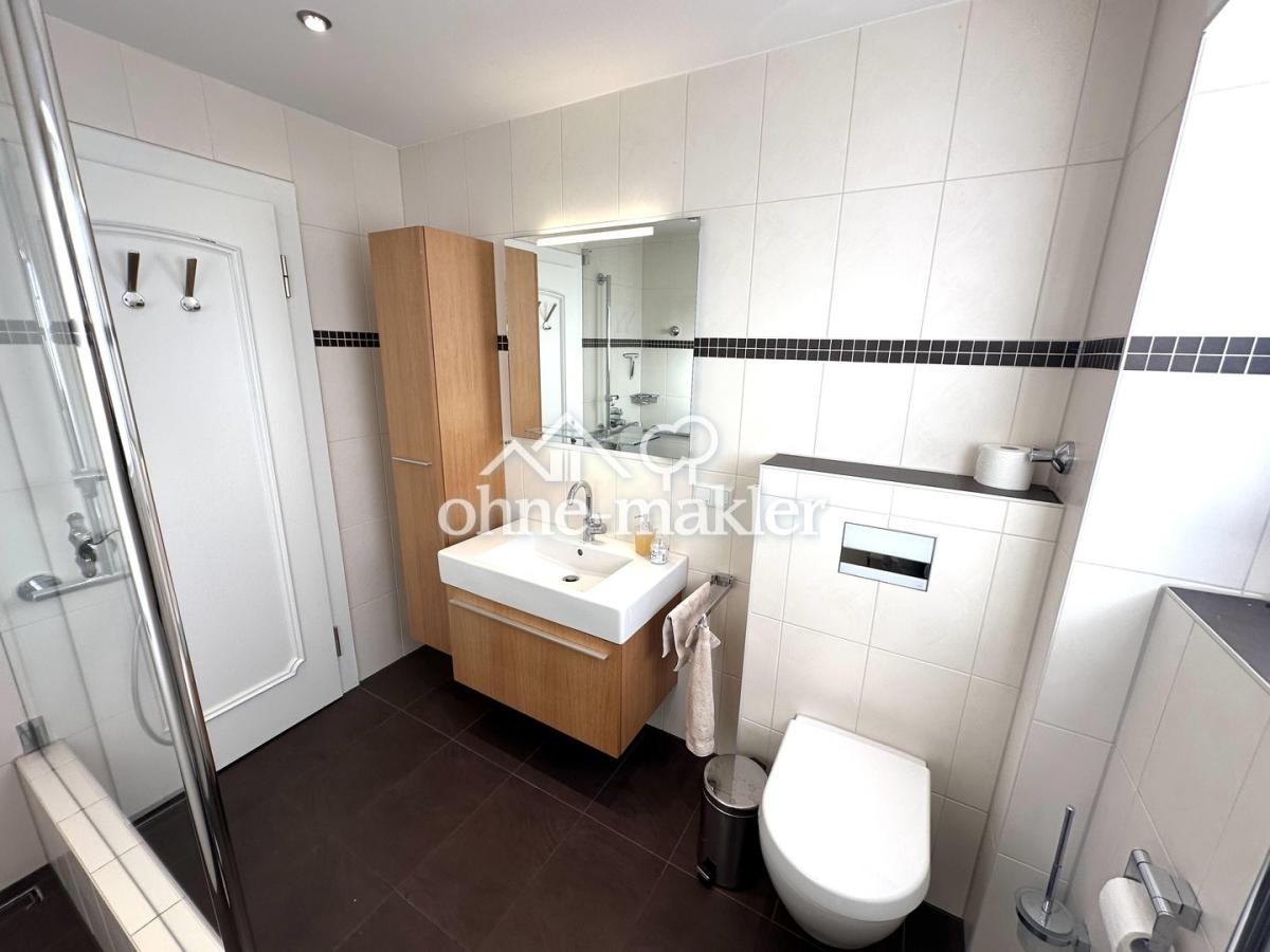 Moderne Bäder in EG/OG