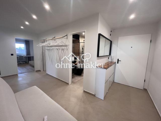 Flur von der Abstellkammer aus