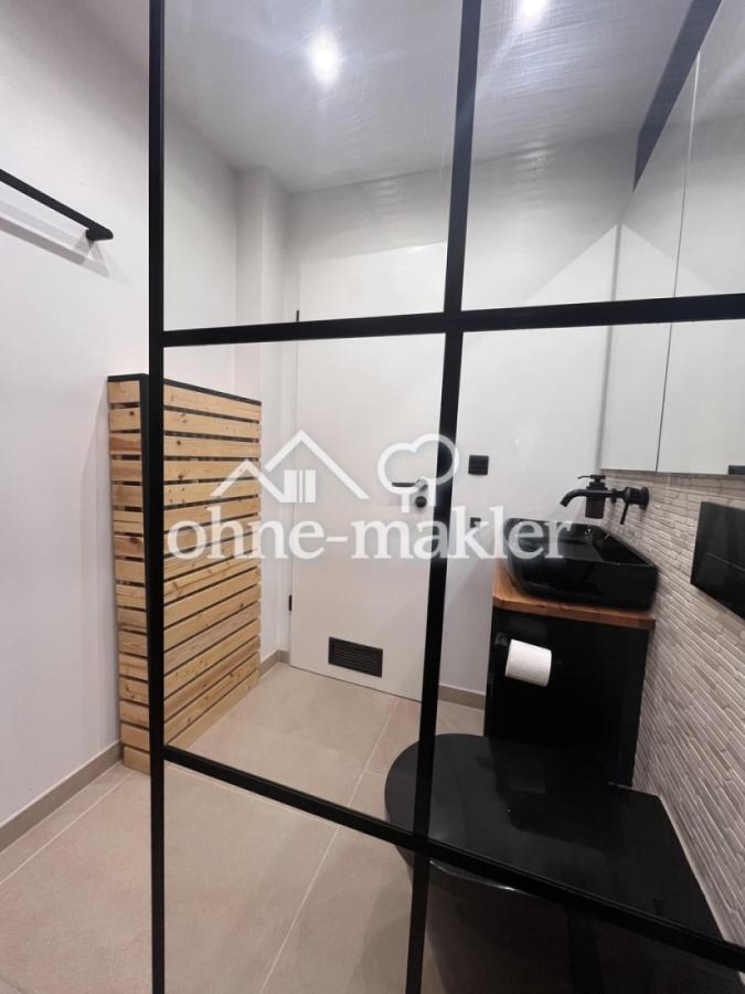 Bad von der Dusche aus