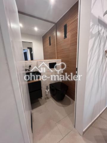 WC von außen fotografiert