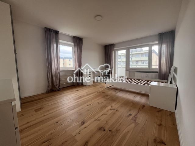 Wohnzimmer von der Türe aus