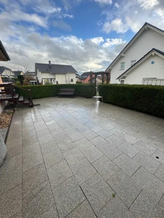 9 Terrasse mit Schwenker