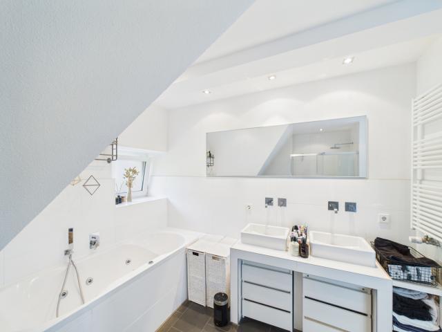 Whirlpool Funktion im unteren Badezimmer