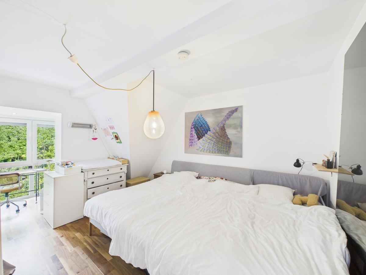 sehr großes Elternschlafzimmer