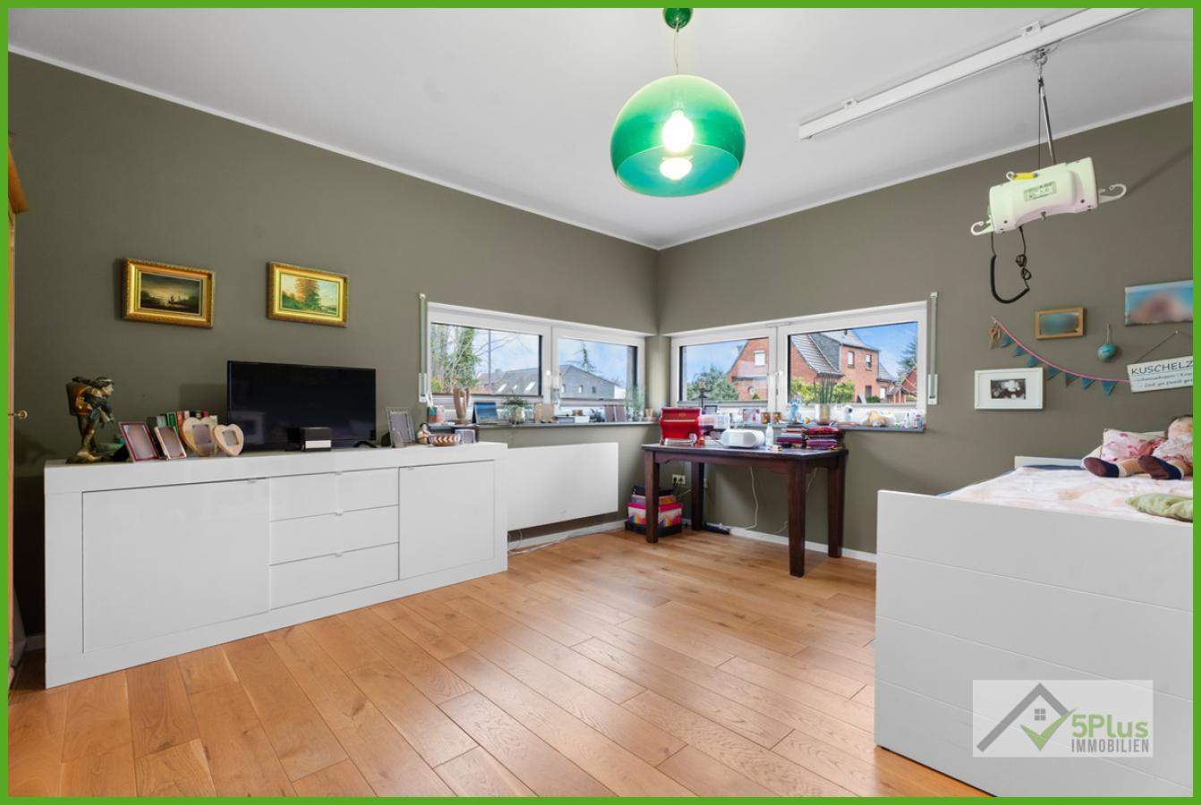 5Plus Immobilien Peter Dondorf Immobilen Einfamilienhaus mit Gewerbehalle Aachen Brand