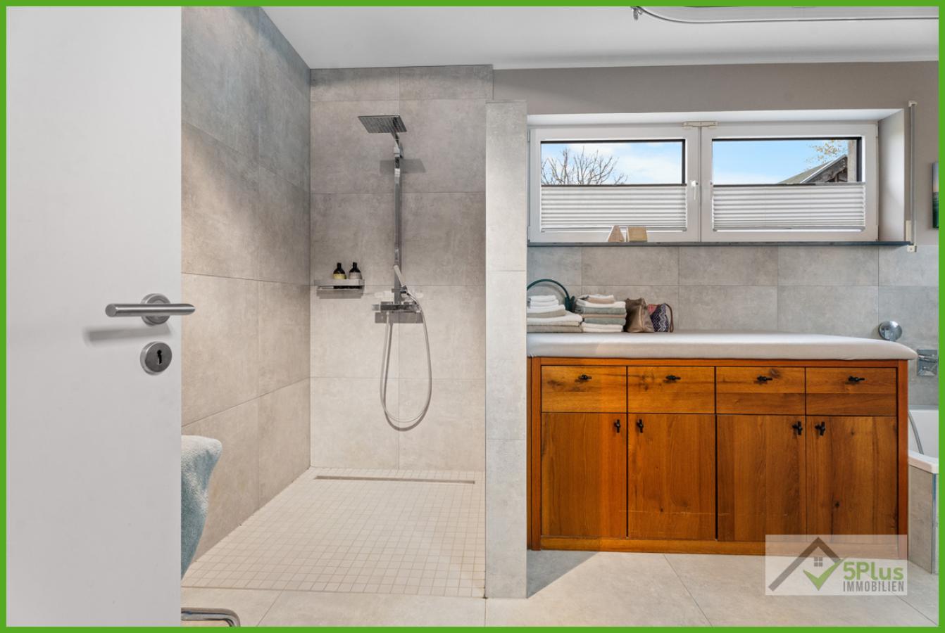 5Plus Immobilien Peter Dondorf Immobilen Einfamilienhaus mit Gewerbehalle Aachen Brand