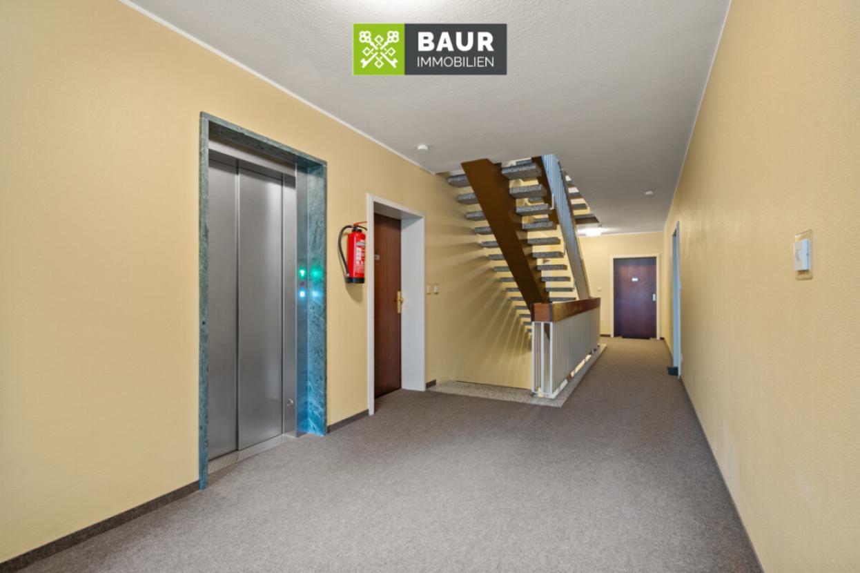 Treppenhaus im 1.OG