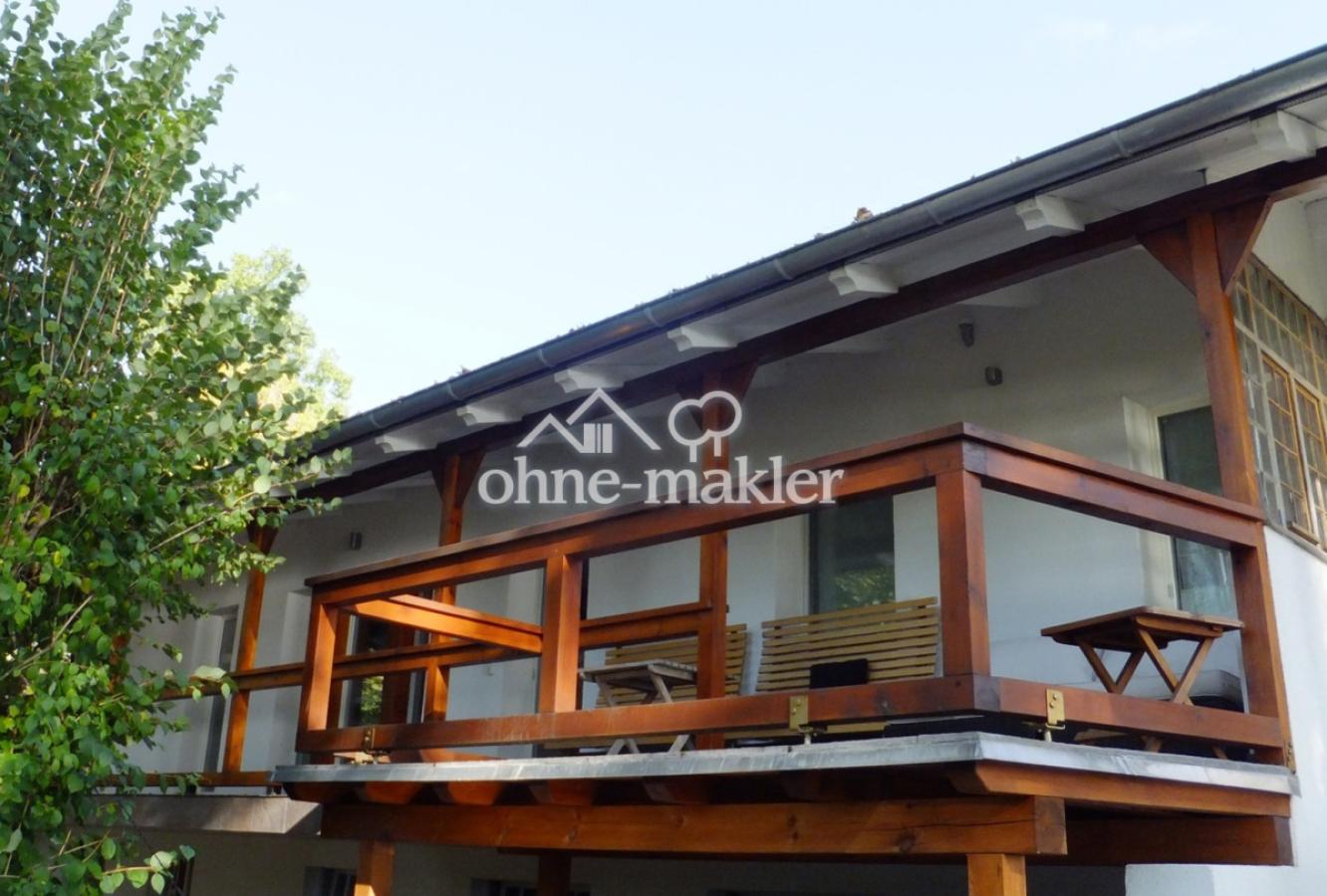 Westterrasse von außen