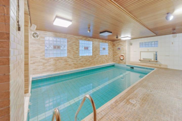 Poolbereich mit Whirlpool KG