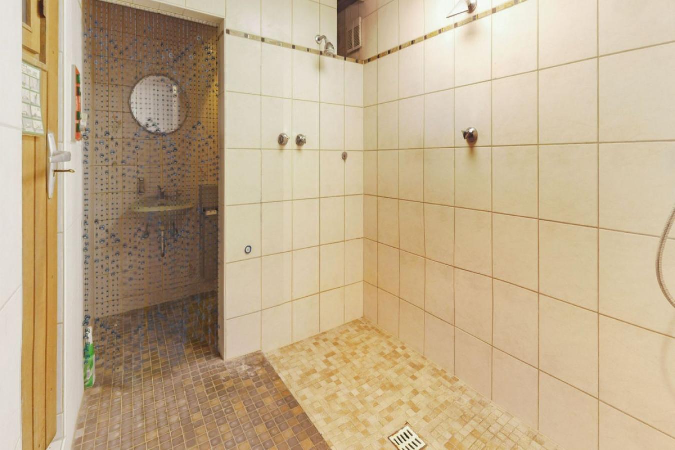 WC, Dusche & Sauna KG