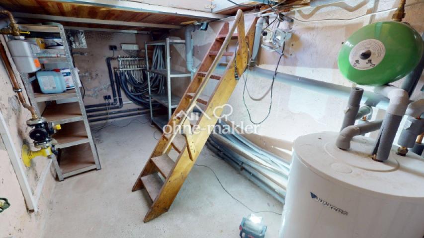 Keller unter Eingangsbereich