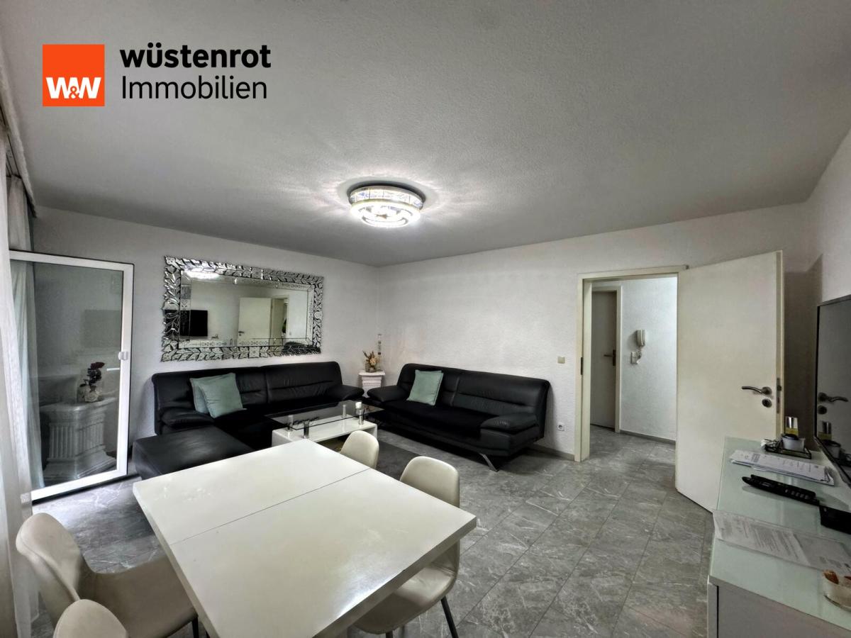 Geräumiges Wohnzimmer mit Essecke10-12 at 20.06.26 (9)