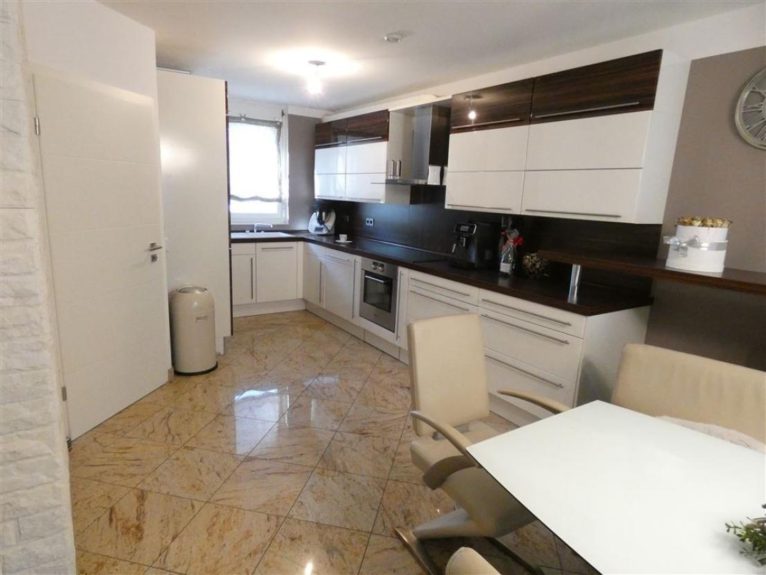 hochwertige Einbauküche