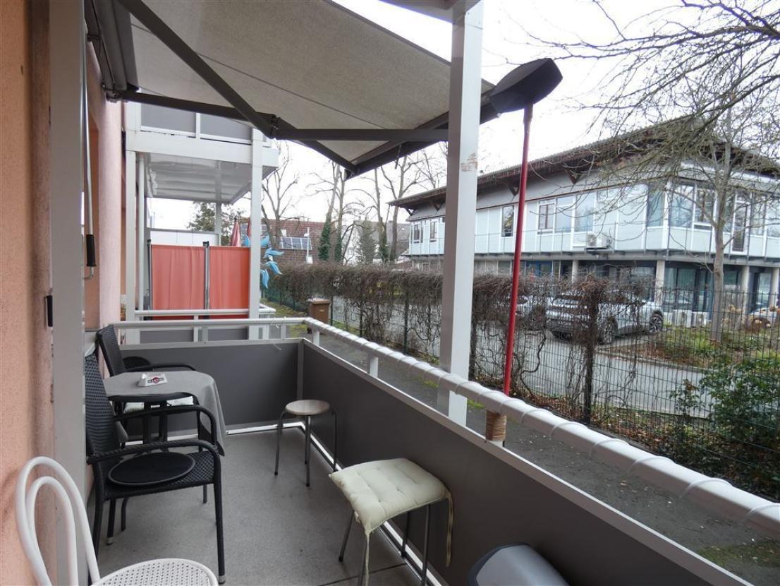 neuer großer Balkon