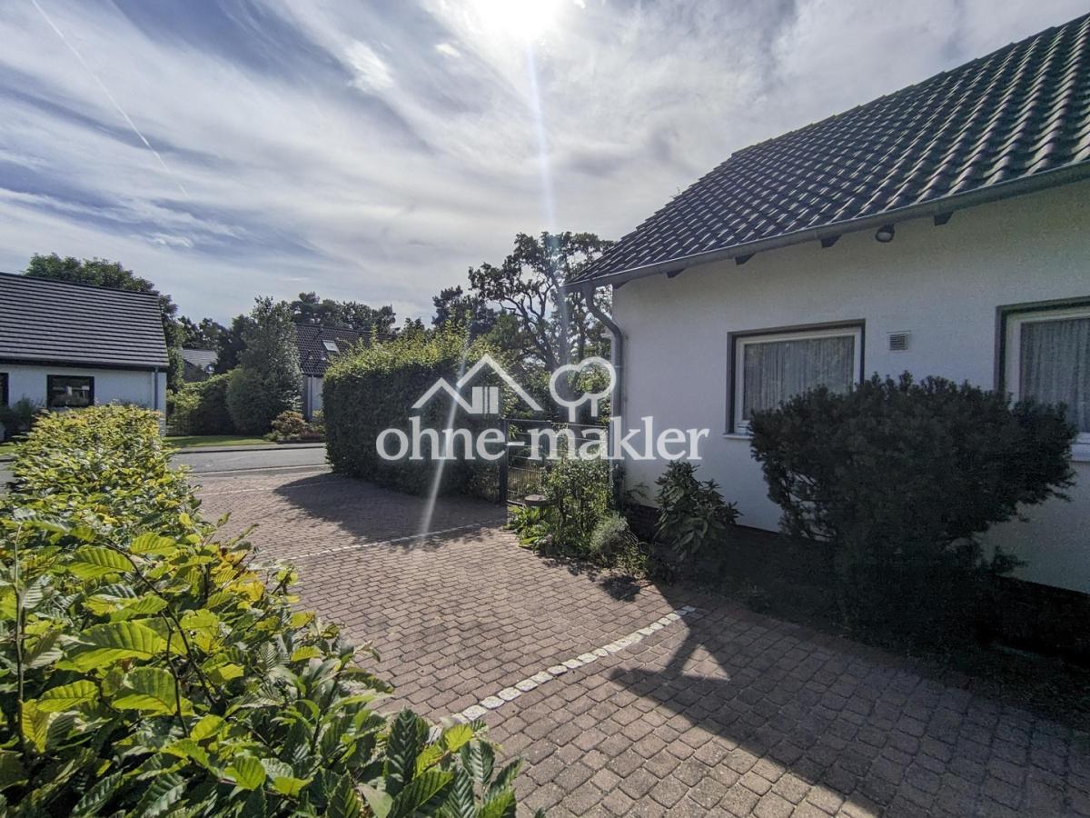 Blick auf Straßenseite