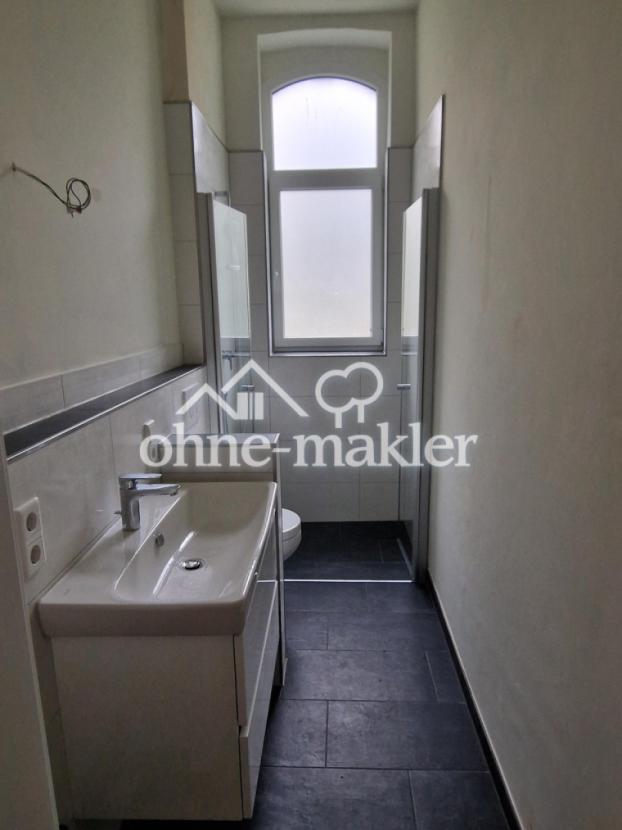 Bad mit ebenerdiger Dusche