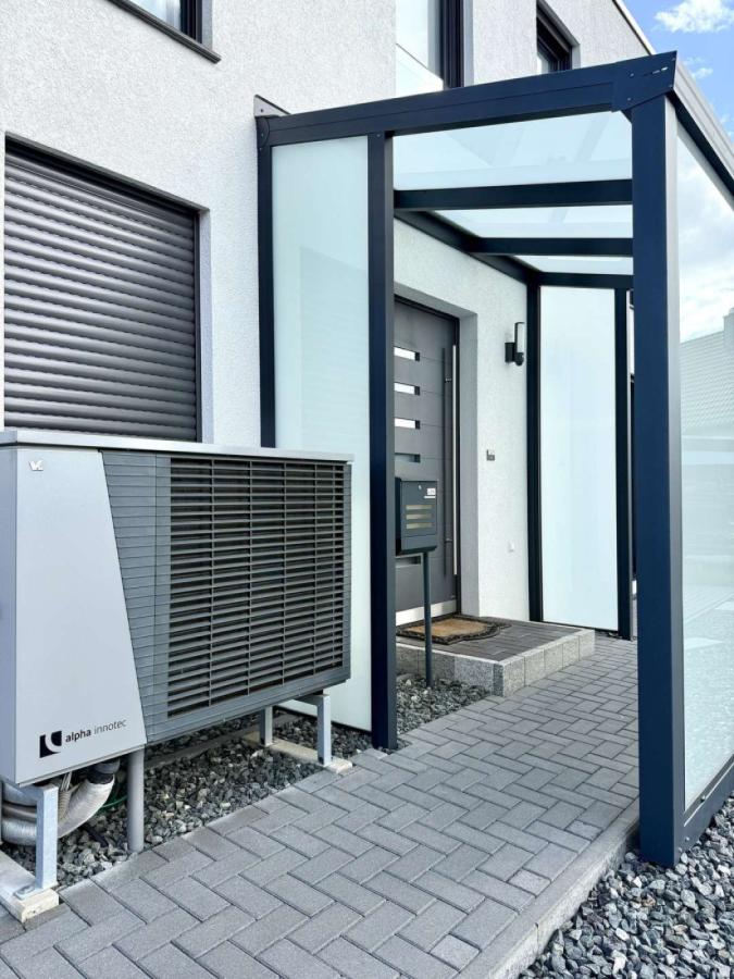 Überdachter Eingang