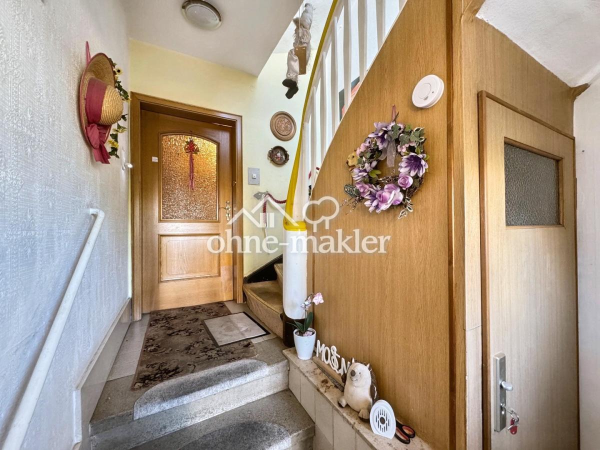 Treppenhaus/Eingangsbereich EG