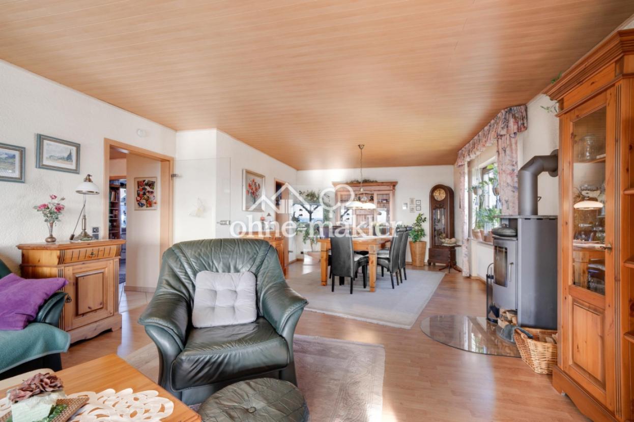 Wohn-und Esszimmer OG