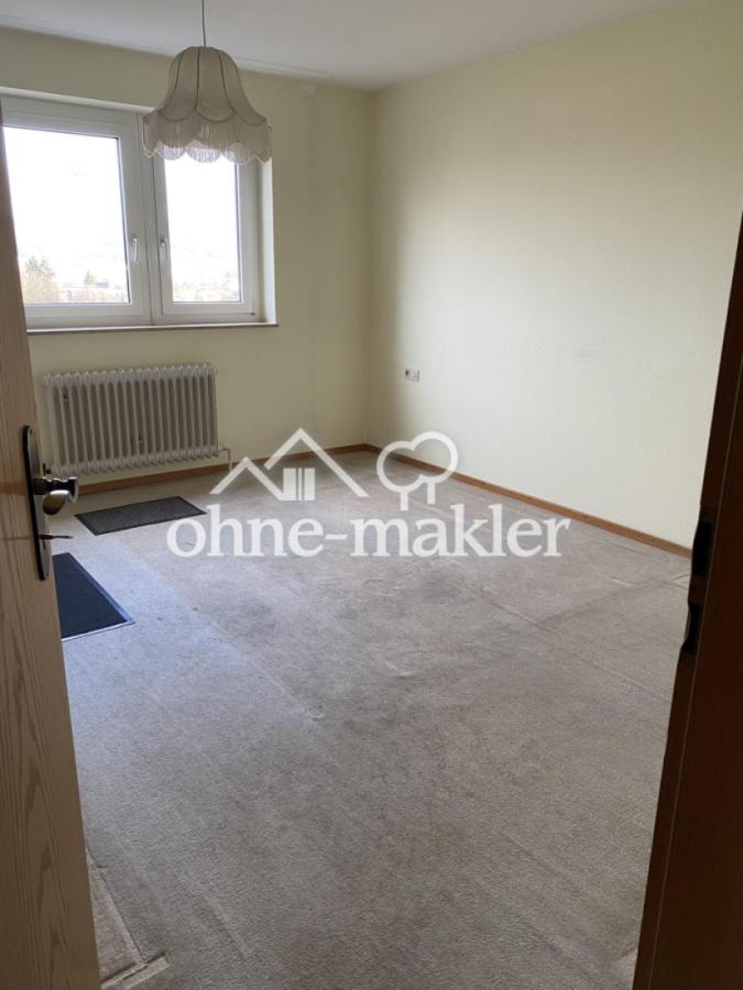 Blick zum Schlafzimmer hinein