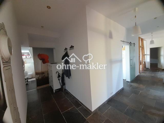 Wohnungseingang mit 2. Bad