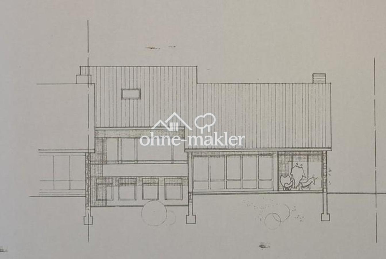 Rückansicht (hier ohne Garage)