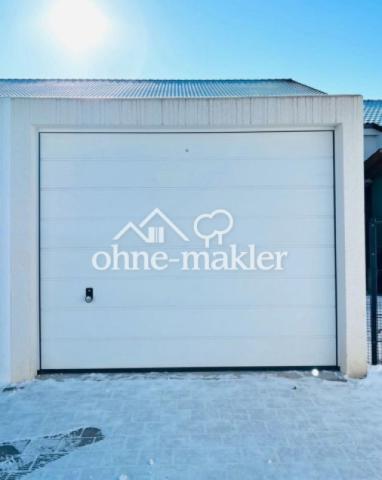 Garage mit Solarantrieb