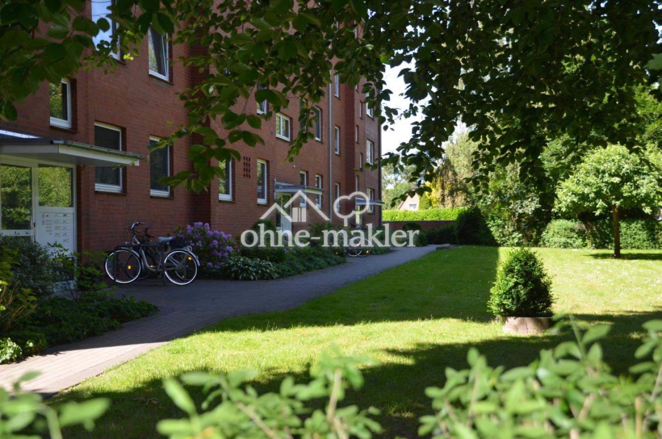 Grundstück vor dem Haus 