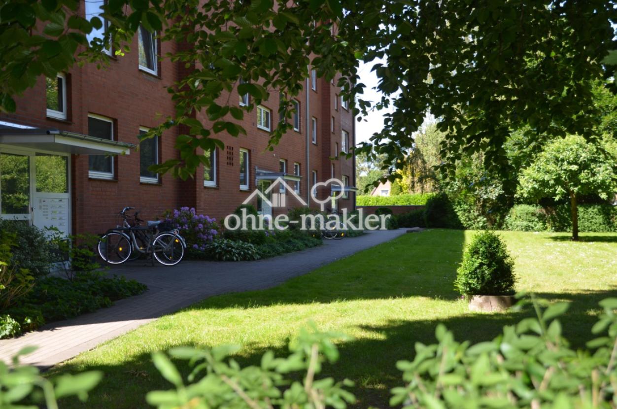 Grundstück vor dem Haus 