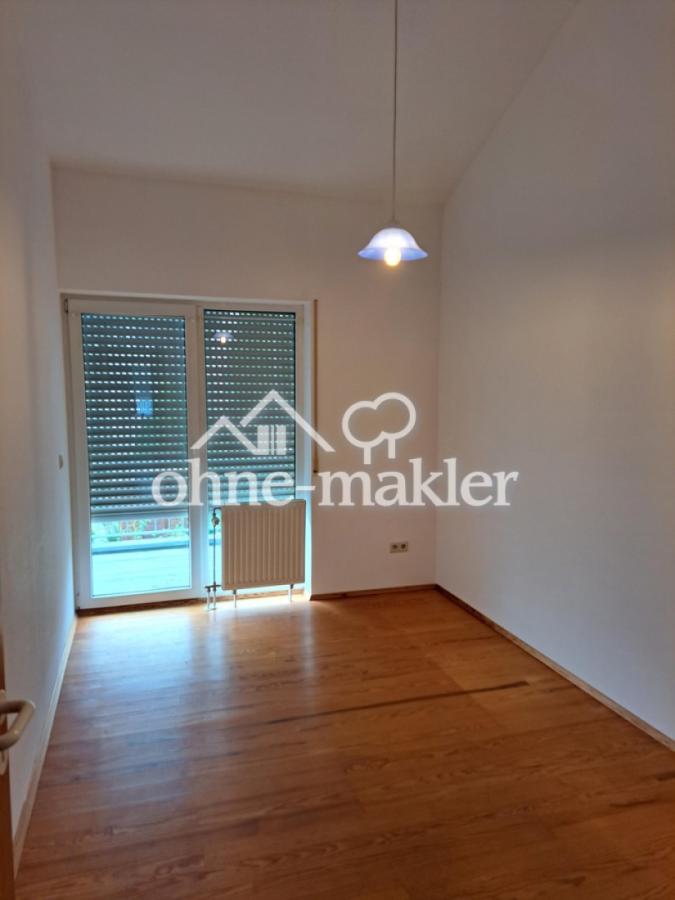 OG Zimmer 2 mit Balkonzugang