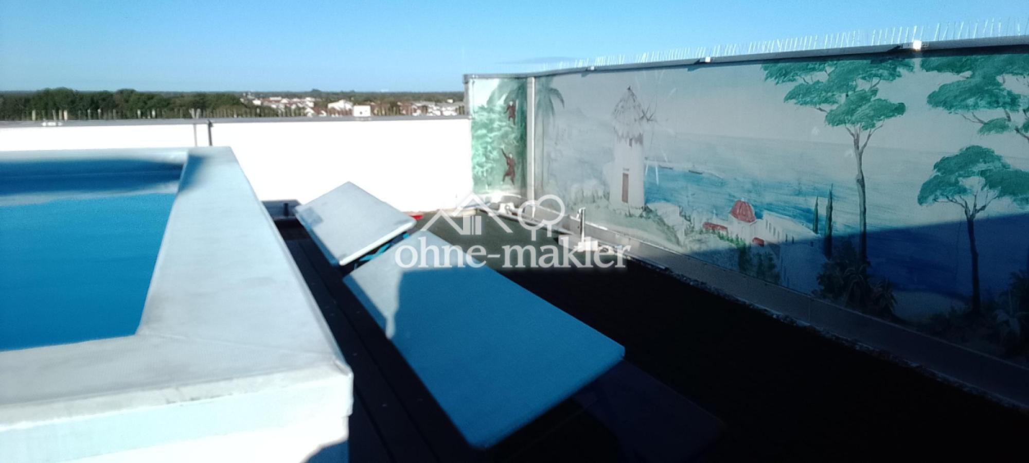 Schwimmbad auf dem Dach