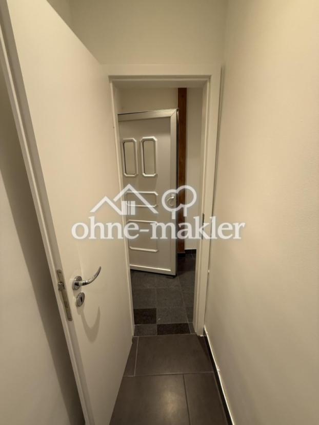 Blick zur Türe von innen