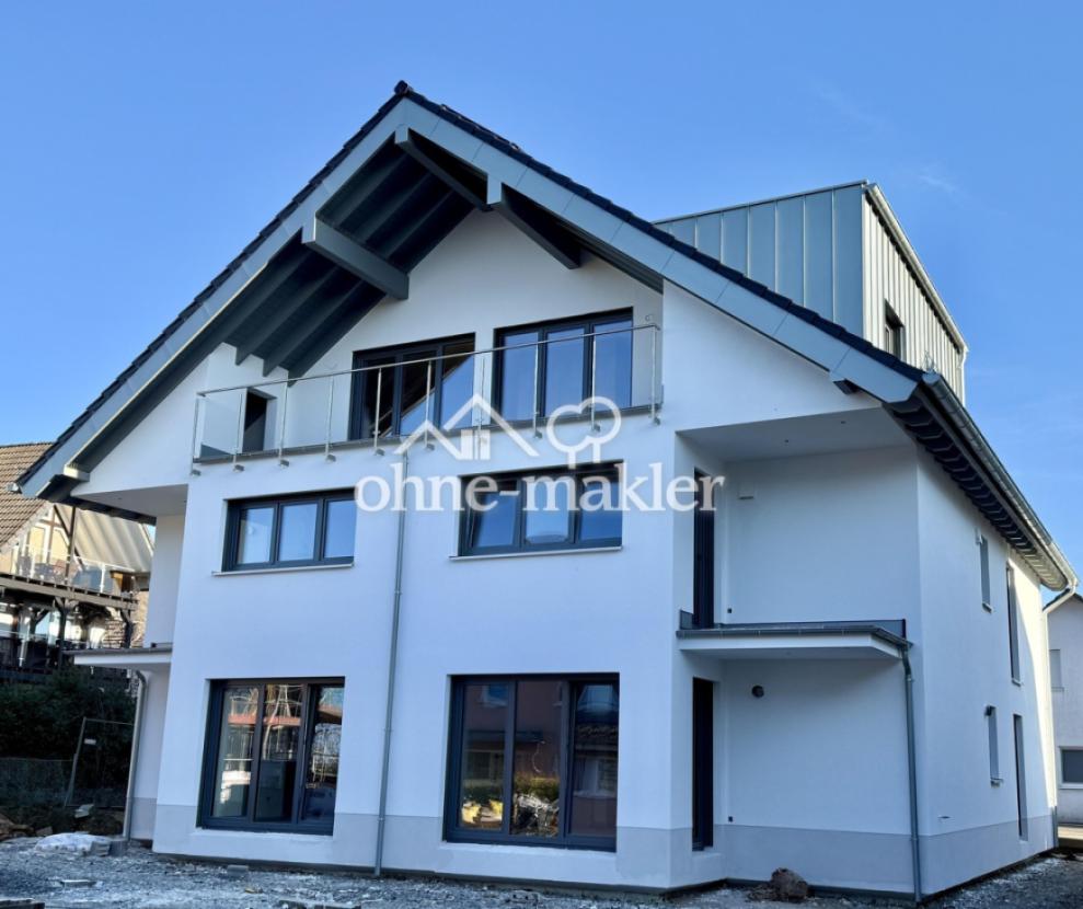 Rückseite mit Balkon