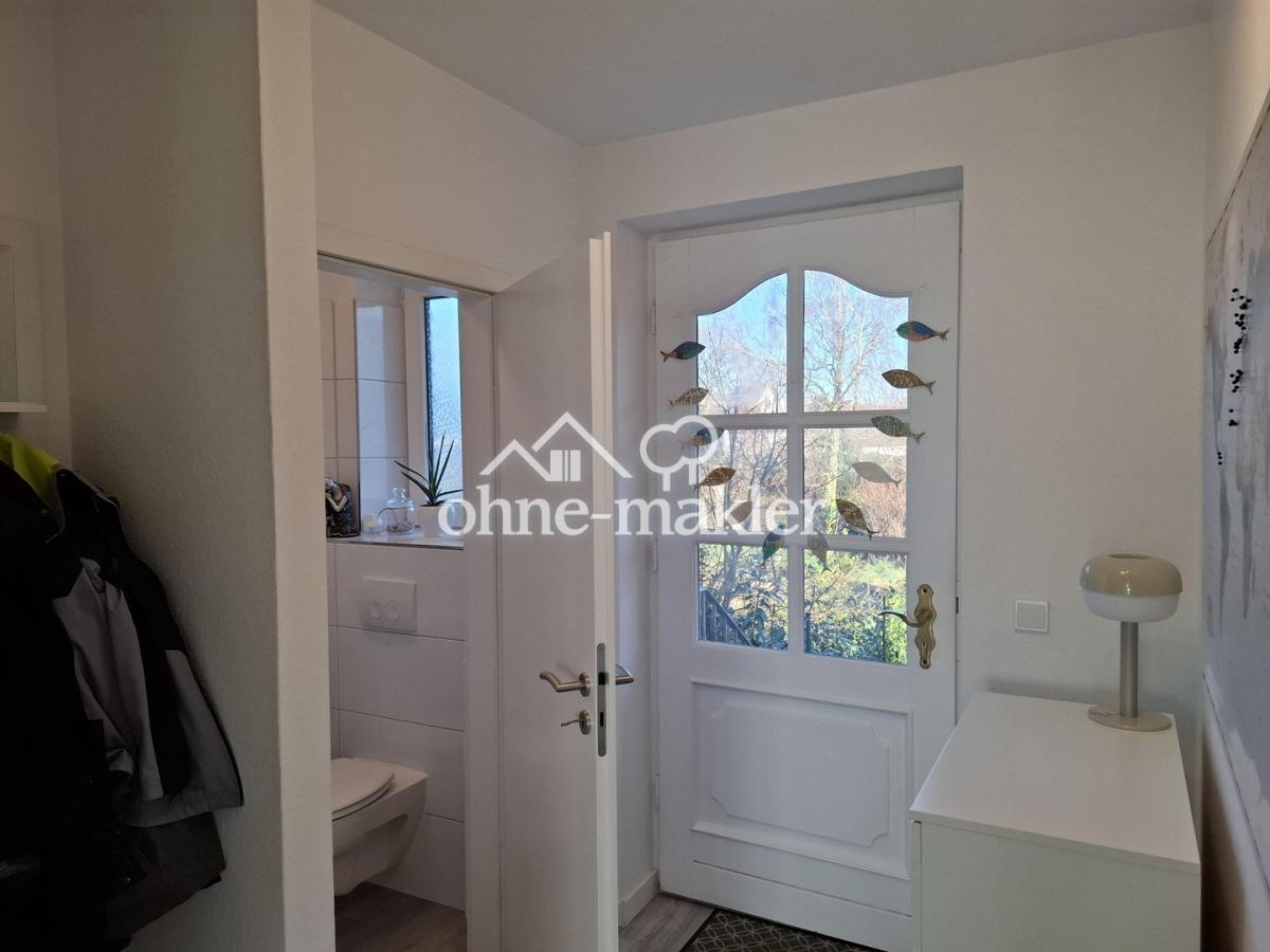 Eingangsbereich/Blick ins G-WC