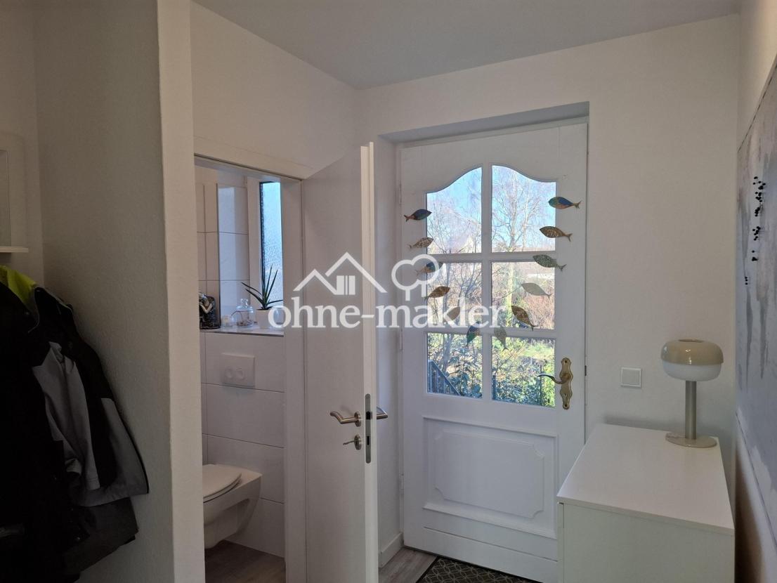 Eingangsbereich/Blick ins G-WC