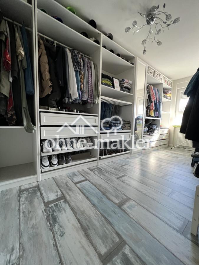 Zimmer 1: heute Ankleide