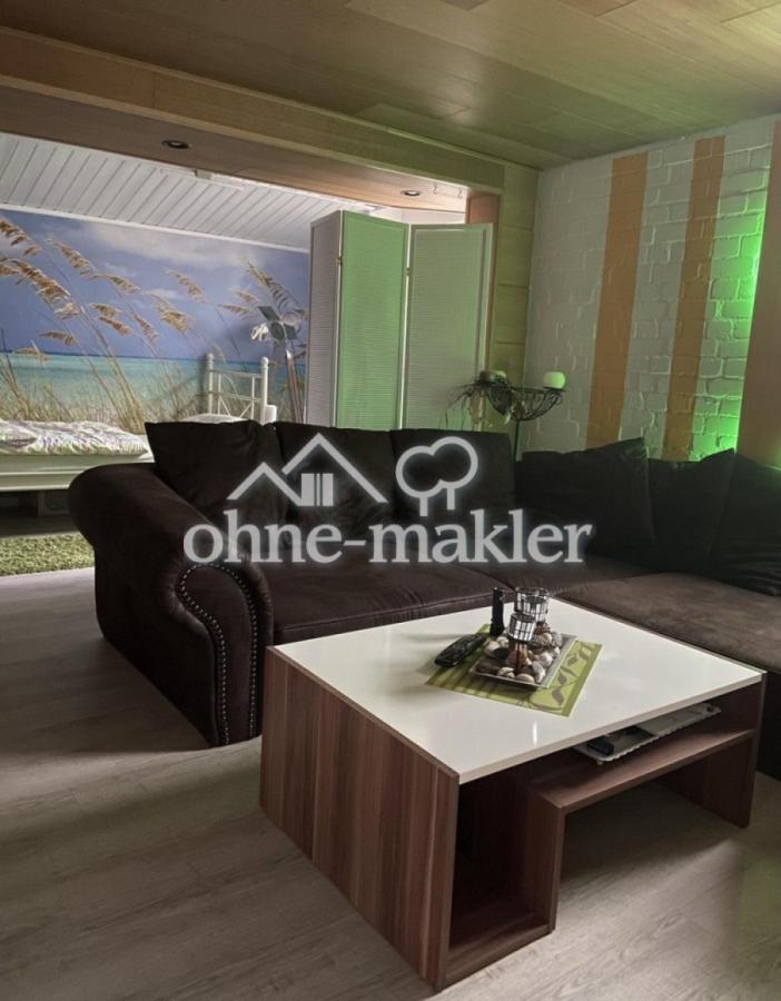 großes Gästezimmer im Keller