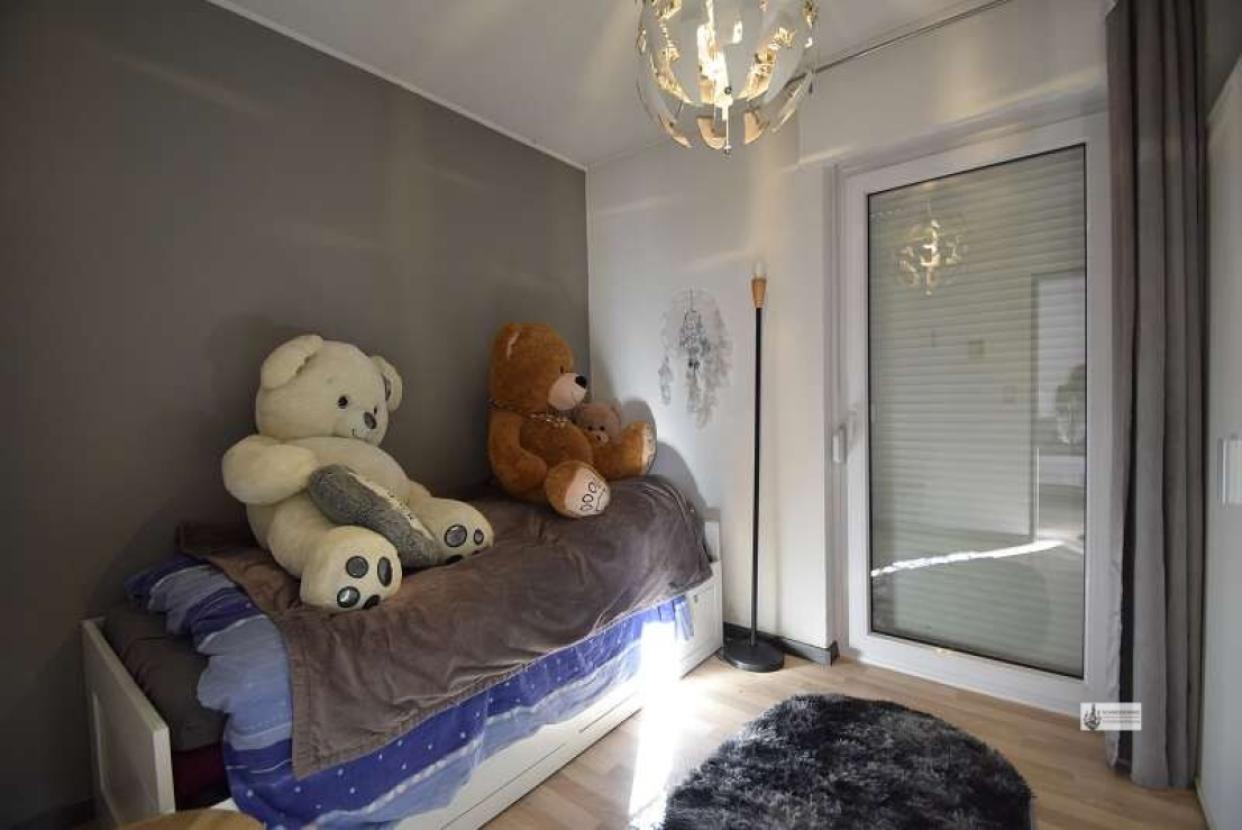 7 Schlafzimmer in der ELW mit Terrassentür