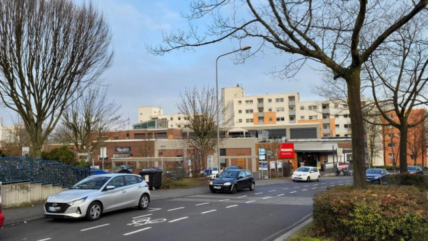 Kleines Einkaufszentrum in direkter Umgebung