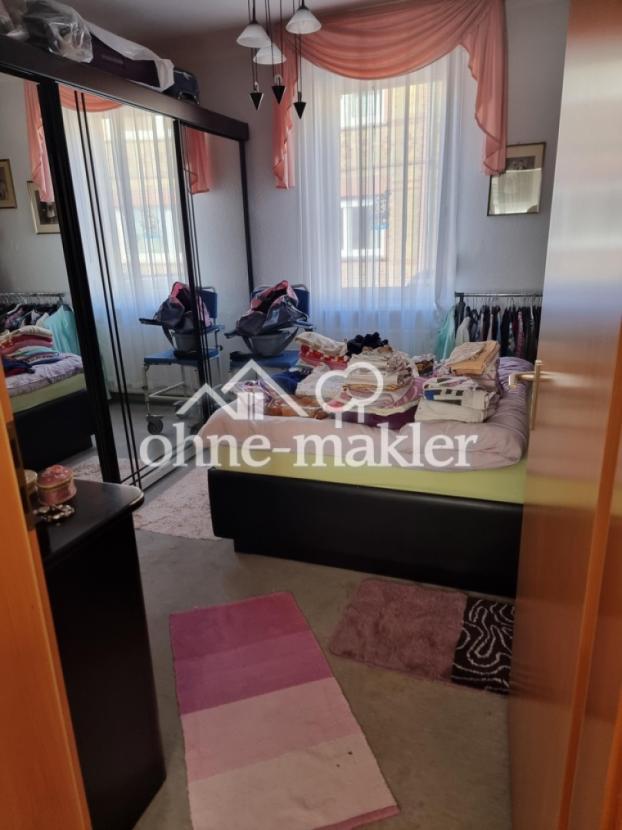 Schlafzimmer EG vor Räumung