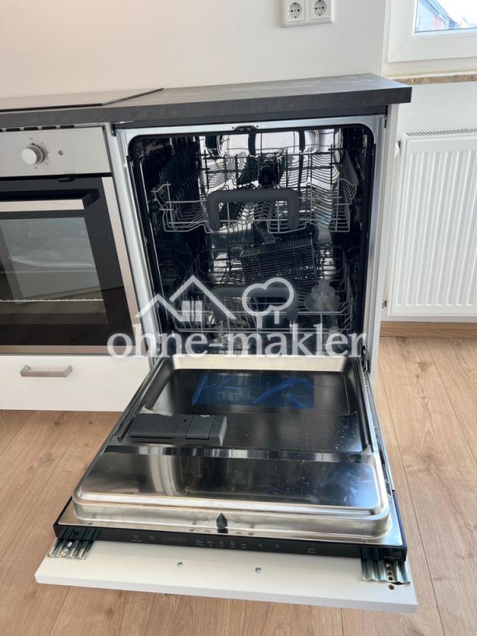 moderner Geschirrspüler