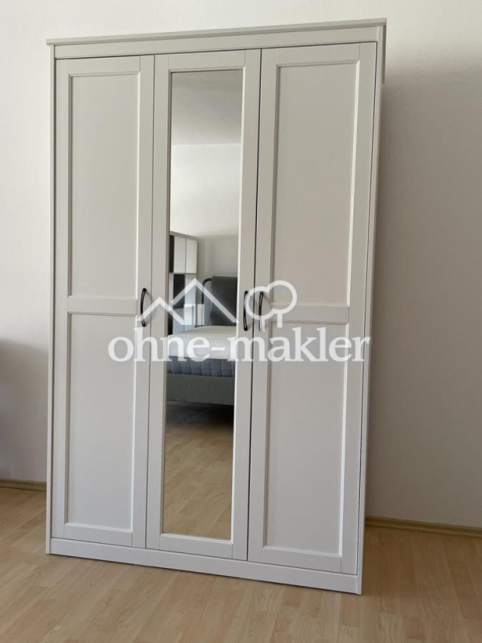 Kleiderschrank